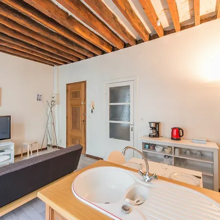 Apartment T2 Halles De - Mytripintours Tours